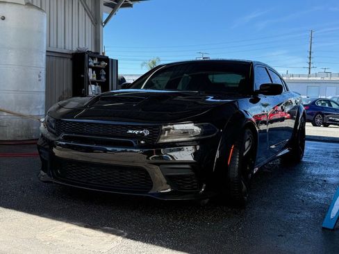 Used 2022 Dodge Charger SRT Hellcat w/ Harman/Kardon Audio Group image 3