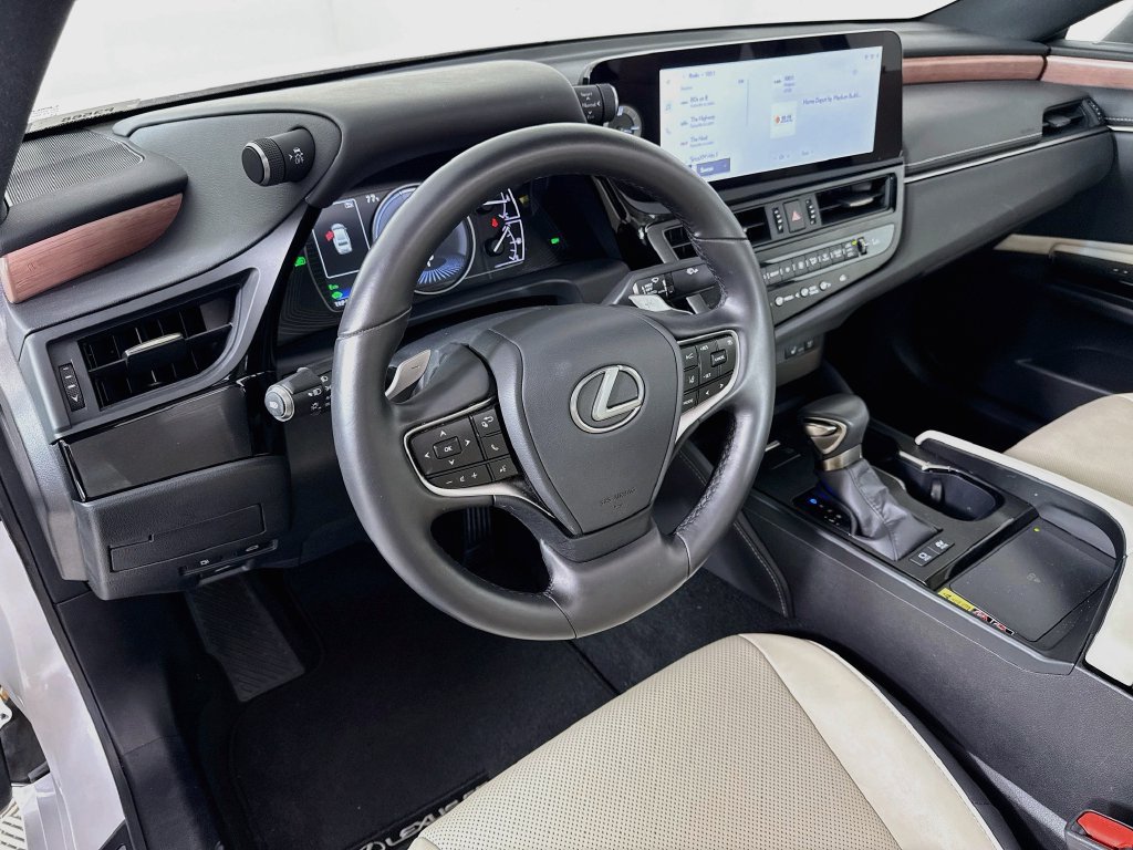 Certified 2025 Lexus ES 300h w/ Premium Package FWD image 9