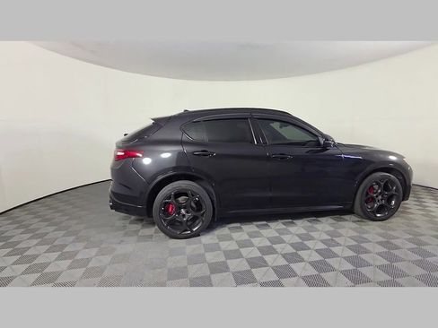 Used 2022 Alfa Romeo Stelvio Veloce AWD/4WD image 36