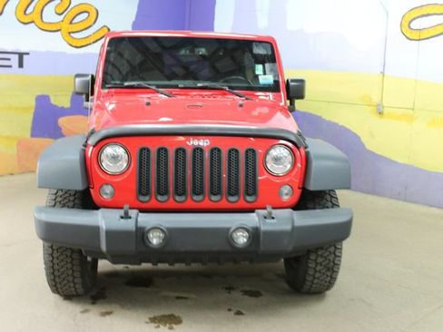 Used 2017 Jeep Wrangler Unlimited Rubicon w/ Cold Weather Group AWD/4WD image 6