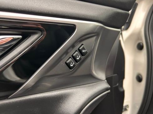 Used 2023 Subaru Outback Limited w/ Popular Package #2 image 28