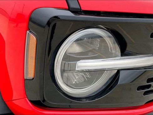 Used 2022 Ford Bronco Wildtrak image 34