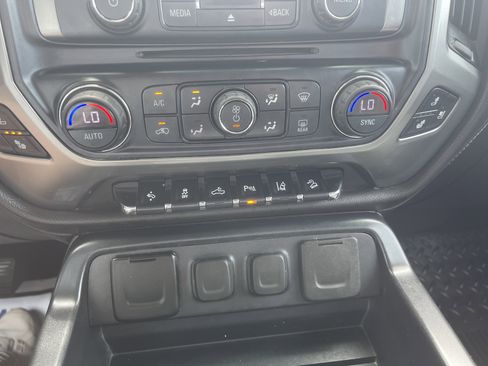 Used 2018 Chevrolet Silverado 2500 LTZ w/ Vortec Plus Package AWD/4WD image 27