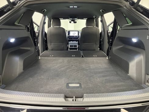 Used 2024 Volkswagen Atlas Cross Sport SE AWD/4WD image 38
