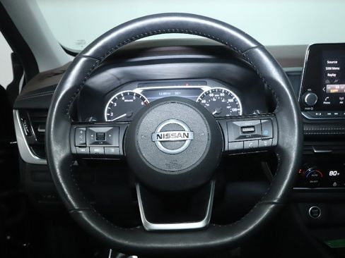 Used 2021 Nissan Rogue SV w/ Premium Package image 23