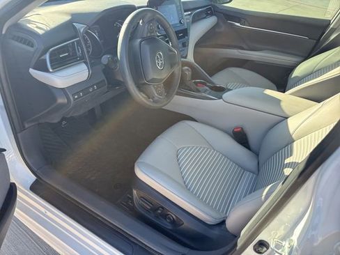 Used 2024 Toyota Camry SE w/ Convenience Package image 8