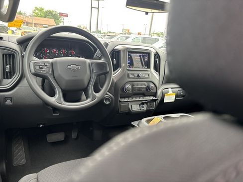 New 2026 Chevrolet Silverado 1500 Custom Trail Boss w/ LPO, Dark Essentials Package AWD/4WD image 17