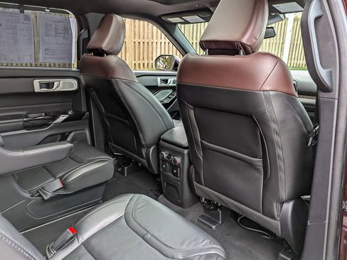 Used 2022 Ford Explorer Platinum w/ Equipment Group 601A image 43