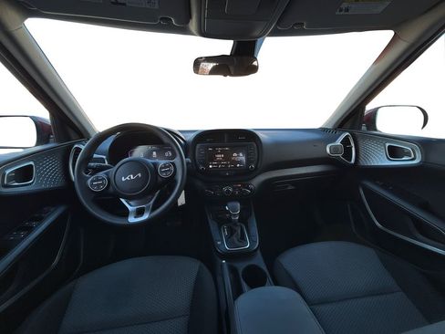 Certified 2025 Kia Soul LX image 16