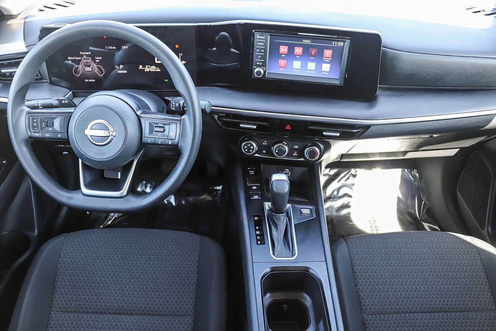 Used 2025 Nissan Kicks S FWD image 13