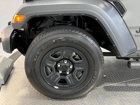 Certified 2023 Jeep Gladiator Sport image 10