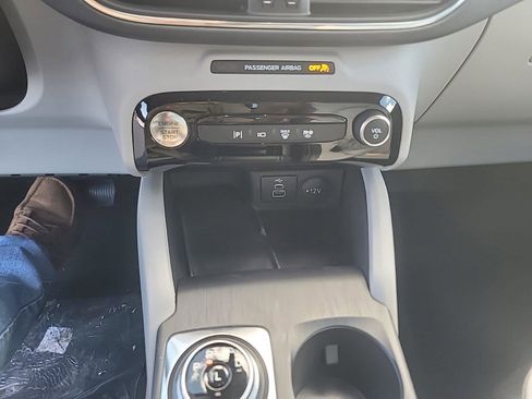 New 2025 Ford Escape SE w/ PHEV Premium Package image 21