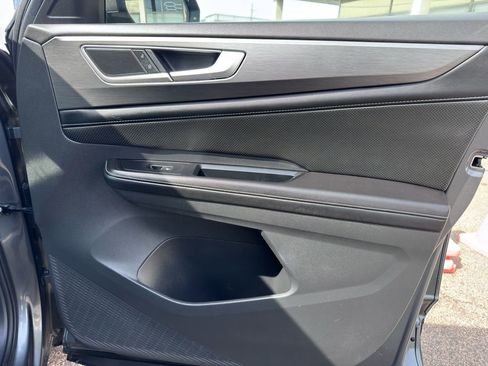 Used 2024 Volkswagen Atlas Cross Sport SE image 27