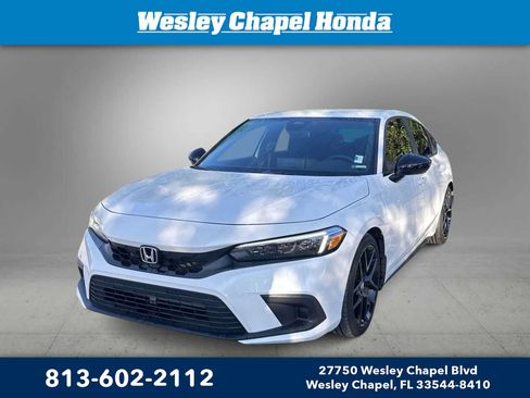 Used 2023 Honda Civic Sport image 1