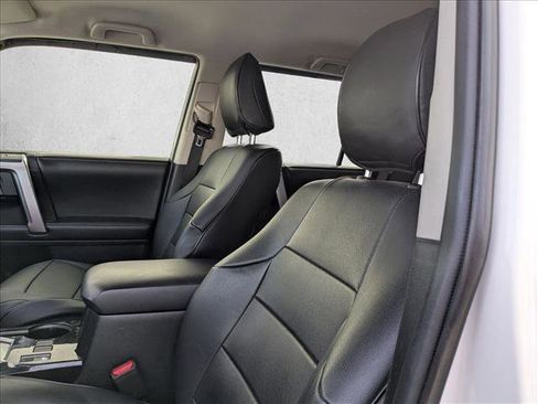 Used 2015 Toyota 4Runner SR5 image 14