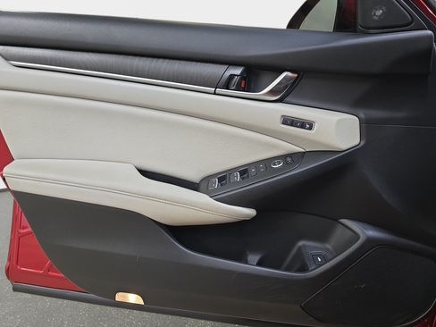 Used 2021 Honda Accord EX-L image 24