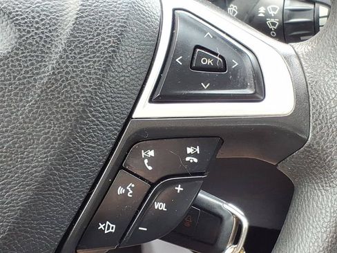 Used 2015 Ford Fusion SE FWD image 22