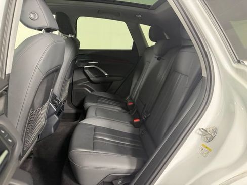Used 2025 Audi Q5 Premium w/ Convenience Package AWD/4WD image 22