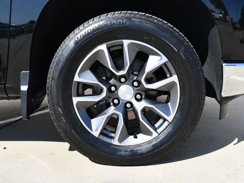 Used 2022 Chevrolet Silverado 1500 LT image 5