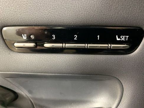 Used 2022 Lexus LS 500 AWD w/ Luxury Package image 17