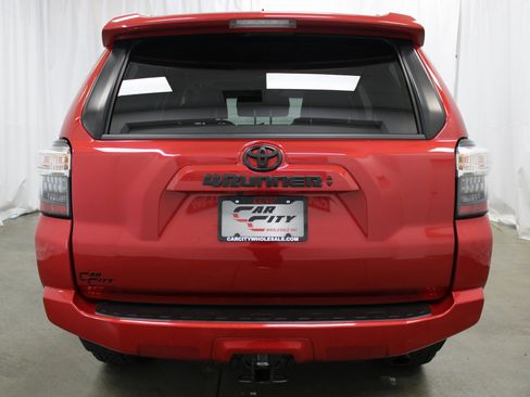 Used 2021 Toyota 4Runner SR5 Premium image 7