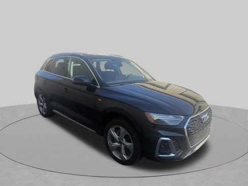 Used 2023 Audi Q5 2.0T Premium Plus w/ Premium Plus Package AWD/4WD image 4