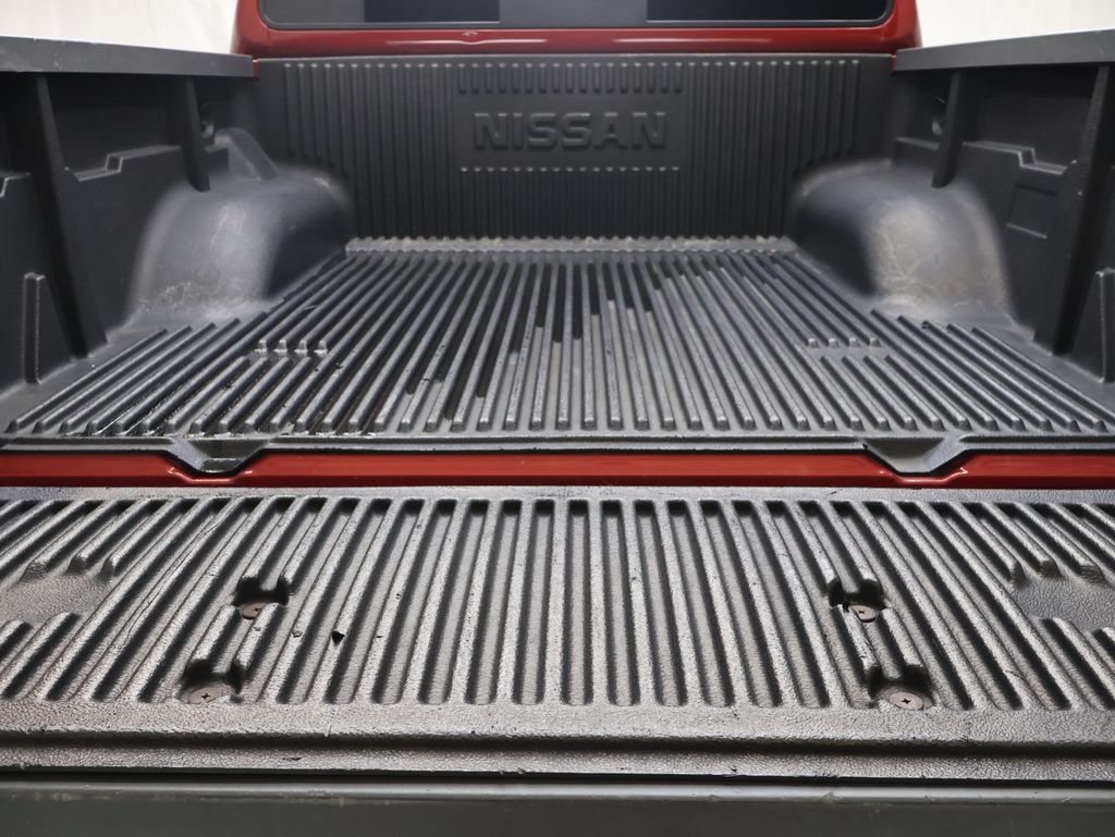Used 2018 Nissan Frontier SV AWD/4WD image 13