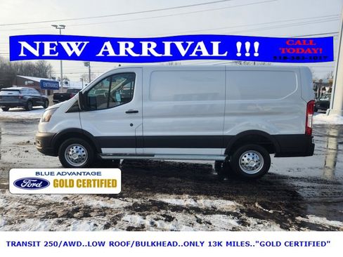 Used 2024 Ford Transit 250 Low Roof AWD w/ Exterior Upgrade Package image 7