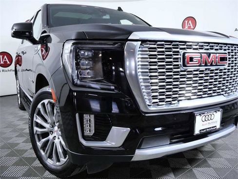 Used 2021 GMC Yukon Denali image 2