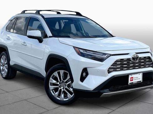Used 2025 Toyota RAV4 Limited image 2