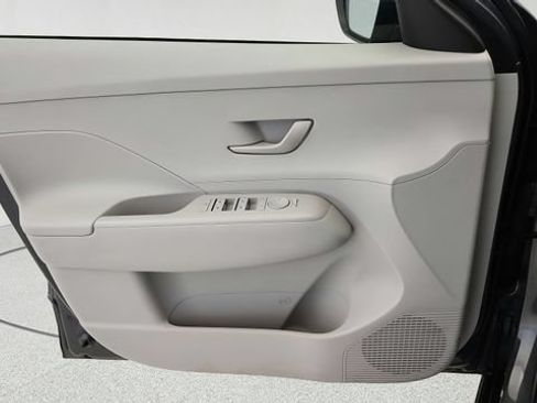 Used 2025 Hyundai Kona SEL FWD image 20