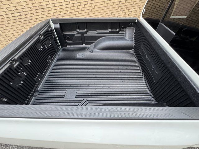 New 2026 Nissan Frontier SV w/ All-Weather Content Package AWD/4WD image 17
