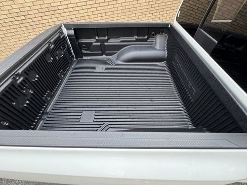 New 2026 Nissan Frontier SV w/ All-Weather Content Package AWD/4WD image 17