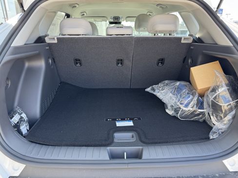 New 2026 Hyundai Kona SE image 12