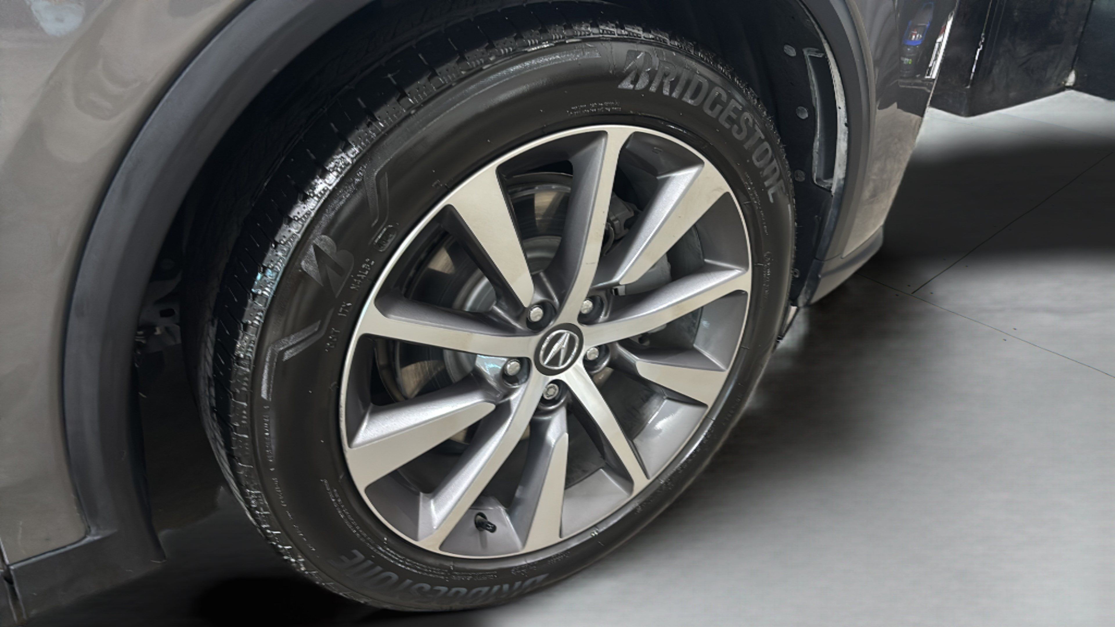 Used 2025 Acura MDX w/ Technology Package FWD image 33