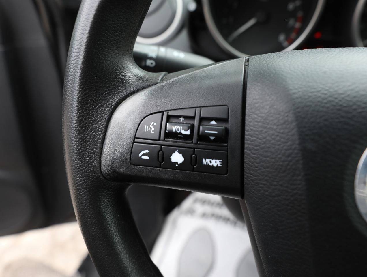 Used 2010 MAZDA MAZDA3 i Touring FWD image 18