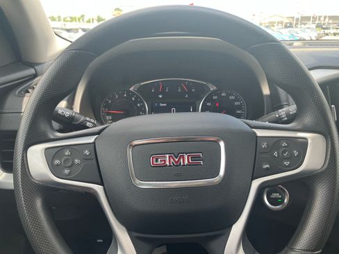 Used 2022 GMC Terrain SLE w/ Driver Convenience Package FWD image 14