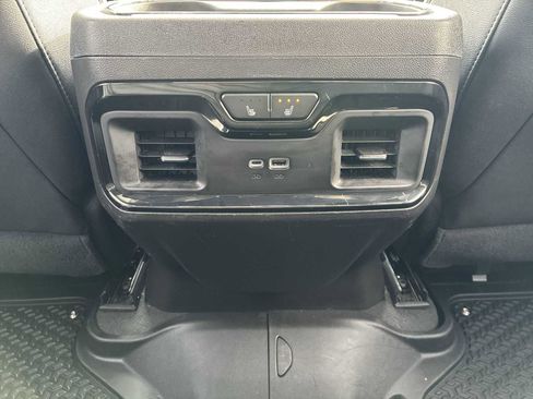 Used 2024 GMC Sierra 1500 AT4 image 21