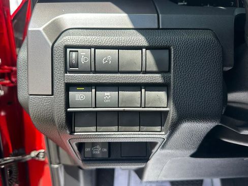 Certified 2025 Toyota Tacoma Limited AWD/4WD image 21