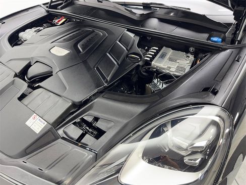 Used 2021 Porsche Cayenne Coupe image 71