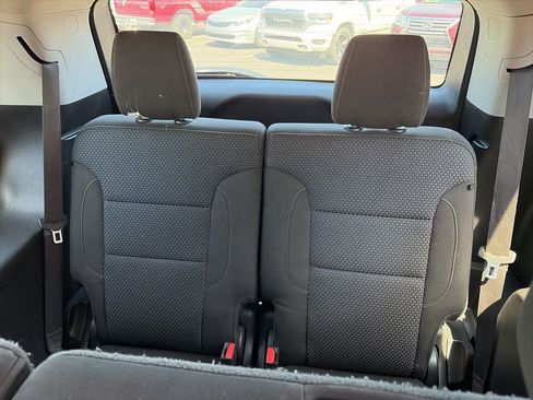 Used 2020 GMC Acadia SLE FWD image 9