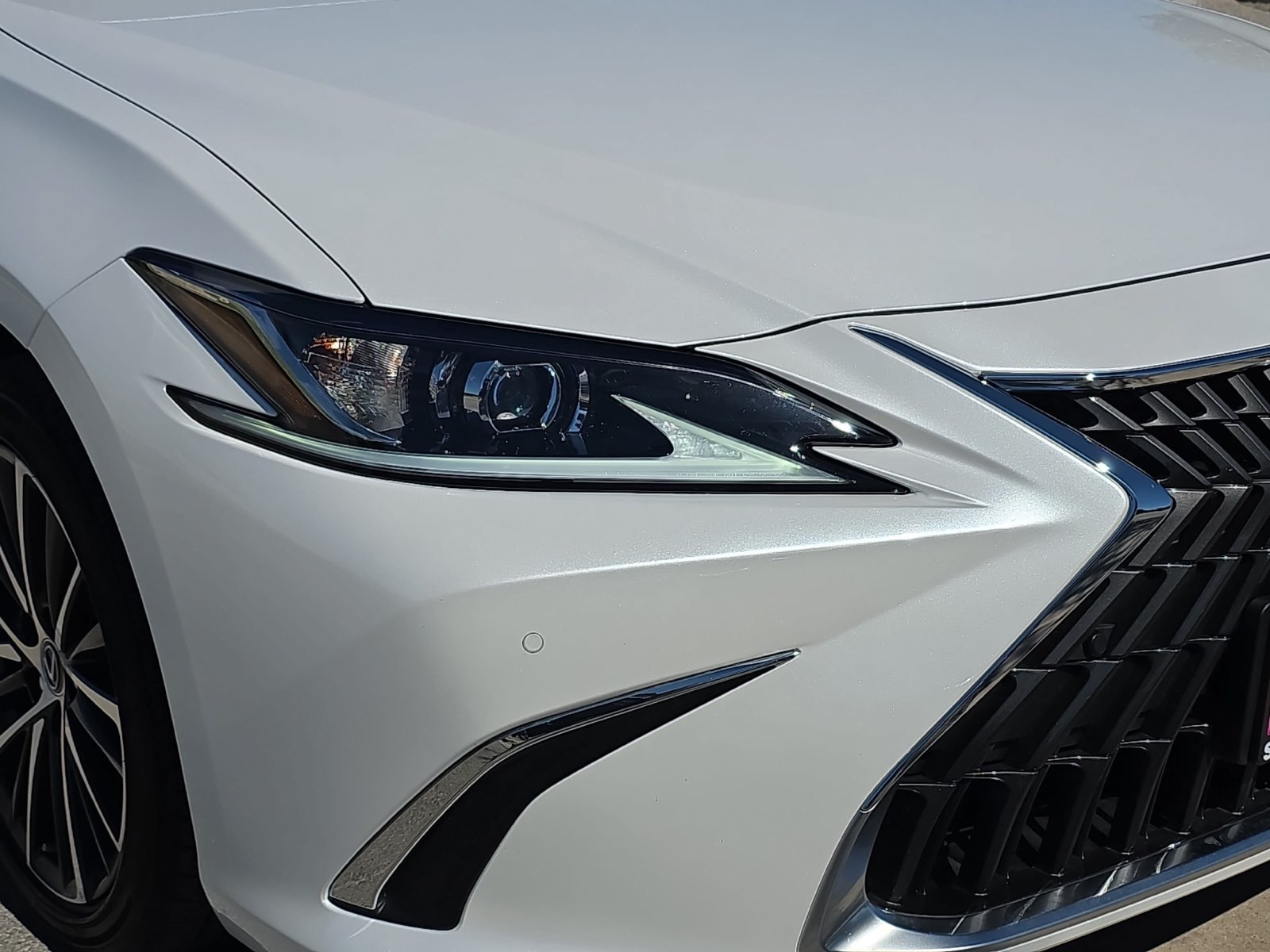 Used 2025 Lexus ES 350 w/ Premium Package FWD image 28