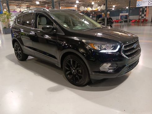 Used 2018 Ford Escape SEL w/ SEL Sport Appearance Package AWD/4WD image 1