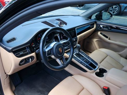 Used 2020 Porsche Macan w/ Premium Package Plus AWD/4WD image 30