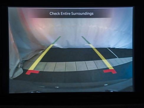 Used 2025 Chrysler Pacifica Select FWD image 44