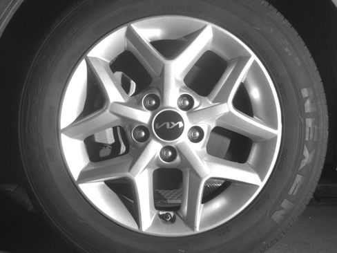 Used 2025 Kia Soul LX w/ LX Technology Package FWD image 17