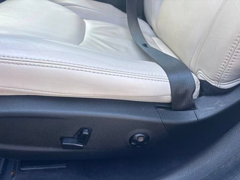 Used 2015 Chrysler 300 Limited w/ Driver Convenience Group RWD image 23