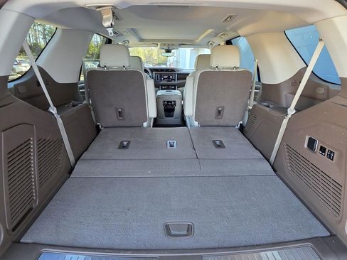 Used 2021 GMC Yukon Denali w/ Denali Premium Package image 15