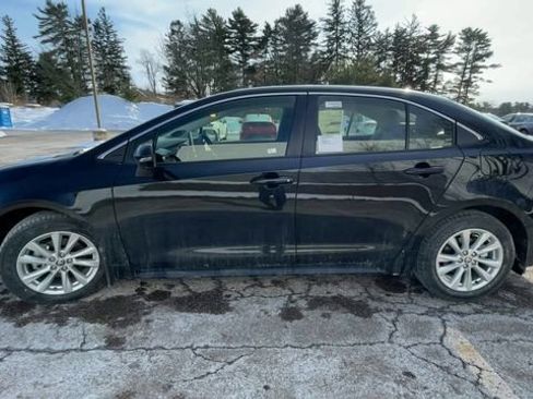 New 2026 Toyota Corolla XLE image 5