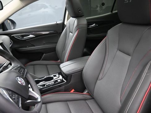 Used 2023 Buick Envision Essence w/ Sport Touring Package image 33